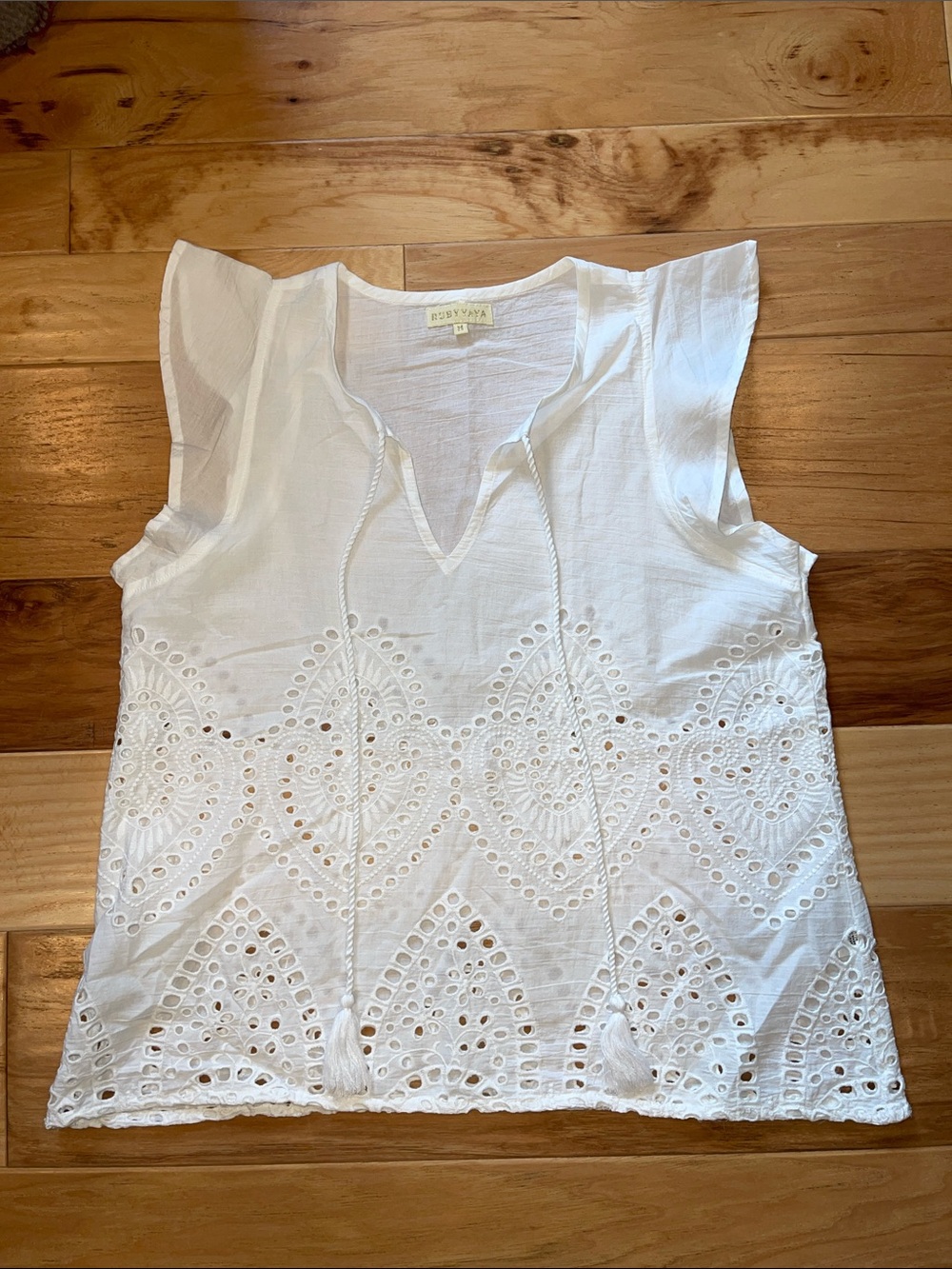 RUBYYAYA white eye-lit tassel top